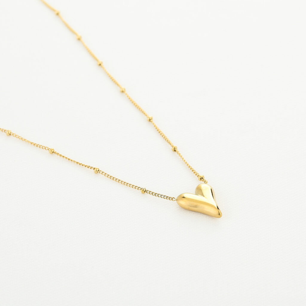Amora Necklace